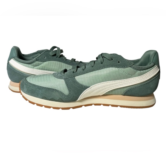 Puma Retro Runner Sneakers Sage Green Suede Nylon Women’s 7.5 EU 38 Worn Once - Picture 6 of 8